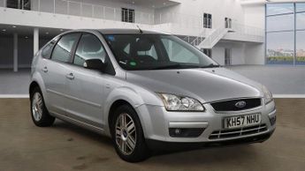 Ford Focus 1.6 Ghia 5dr