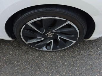 Citroen DS5 2.0 h e-HDi Airdream DSport EGS6 4WD Euro 5 (s/s) 5dr