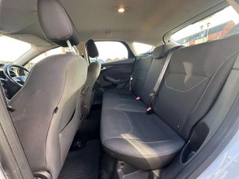 Ford Focus 1.0T EcoBoost Zetec Euro 6 (s/s) 5dr