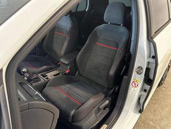 Volkswagen Golf 2.0 TSI GTI Performance DSG Euro 6 (s/s)