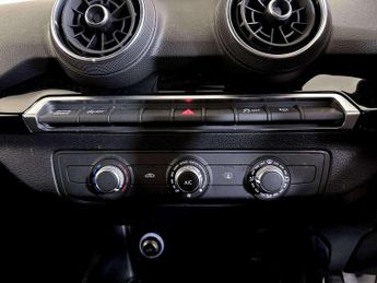 Audi Q2 1.0 TFSI 30 Black Edition SUV 5dr Petrol Manual Euro 6 (s/s) (11