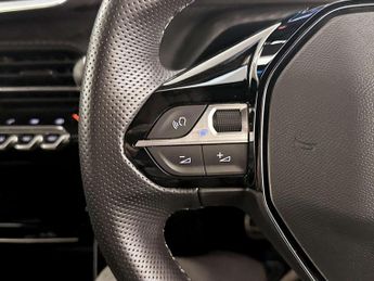 Peugeot E-2008 50kWh GT SUV 5dr Electric Auto (136 ps)