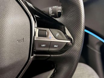Peugeot E-2008 50kWh GT SUV 5dr Electric Auto (136 ps)