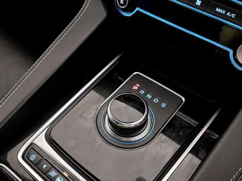 Jaguar F-PACE 2.0 D180 R-Sport SUV 5dr Diesel Auto AWD Euro 6 (s/s) (180 ps)