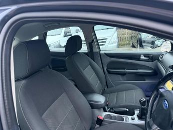 Ford Focus 1.6 TDCi DPF Sport 5dr