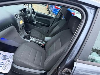 Ford Focus 1.6 TDCi DPF Sport 5dr