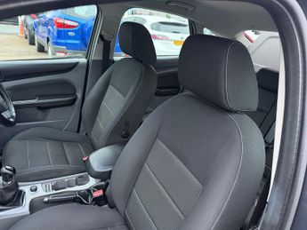 Ford Focus 1.6 TDCi DPF Sport 5dr