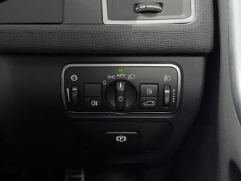 Volvo XC60 2.0 D4 R-Design Nav Auto Euro 6 (s/s) 5dr