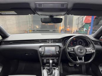 Volkswagen Passat 2.0 TDI BlueMotion Tech R-Line DSG Euro 6 (s/s) 5dr