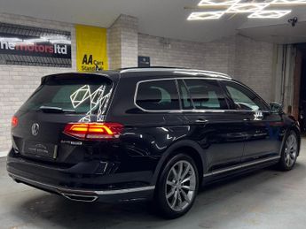 Volkswagen Passat 2.0 TDI BlueMotion Tech R-Line DSG Euro 6 (s/s) 5dr