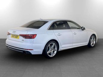 Audi A4 2.0 TFSI S line Saloon 4dr Petrol S Tronic quattro Euro 6 (s/s) 