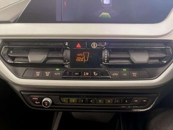 BMW 1 Series 1.5 118i SE Hatchback 5dr Petrol Manual Euro 6 (s/s) (140 ps)