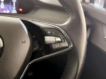 Skoda Enyaq 62kWh 60 SUV 5dr Electric Auto (DC120kW) (179 ps)