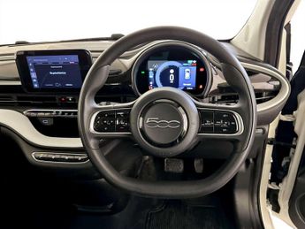 Fiat 500e 42kWh Passion Hatchback 3dr Electric Auto (118 ps)