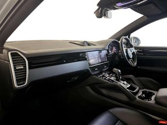 Porsche Cayenne 3.0T V6 TiptronicS 4WD Euro 6 (s/s) 5dr