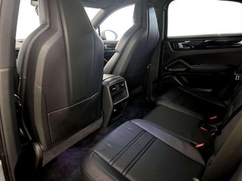 Porsche Cayenne 3.0T V6 TiptronicS 4WD Euro 6 (s/s) 5dr