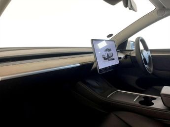 Tesla Model Y (Dual Motor) Long Range SUV 5dr Electric Auto 4WDE (384 bhp)