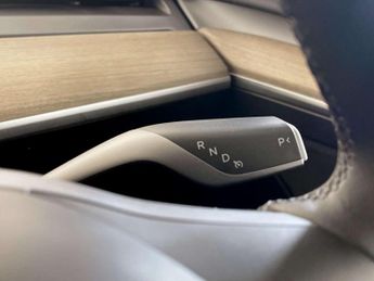 Tesla Model Y (Dual Motor) Long Range SUV 5dr Electric Auto 4WDE (384 bhp)