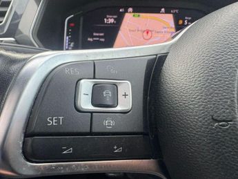 VOLKSWAGEN TIGUAN 2.0 BiTDI R-Line Tech SUV 5dr Diesel DSG 4Motion Euro 6 (s/s) (2