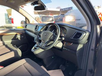 Toyota PROACE Verso 2.0D Family Medium MPV 5dr Diesel Auto MWB Euro 6 (s/s) (8 Seat)