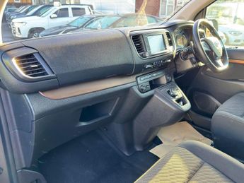 Toyota PROACE Verso 2.0D Family Medium MPV Auto MWB Euro 6 (s/s) 5dr (8 Seat)