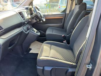 Toyota PROACE Verso 2.0D Family Medium MPV Auto MWB Euro 6 (s/s) 5dr (8 Seat)
