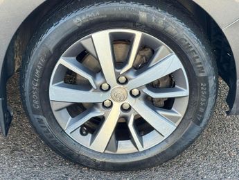 Toyota PROACE Verso 2.0D Family Medium MPV Auto MWB Euro 6 (s/s) 5dr (8 Seat)