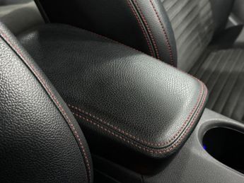 Mercedes-Benz A Class 2.1 A200d AMG Line (Premium) 7G-DCT Euro 6 (s/s) 5dr