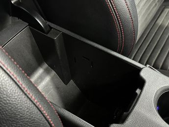 Mercedes-Benz A Class 2.1 A200d AMG Line (Premium) 7G-DCT Euro 6 (s/s) 5dr