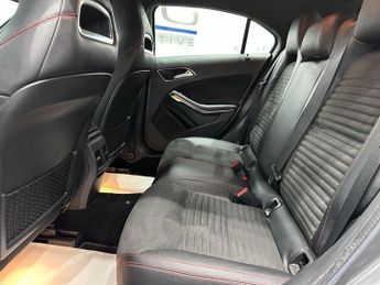 Mercedes-Benz A Class 2.1 A200d AMG Line (Premium) 7G-DCT Euro 6 (s/s) 5dr