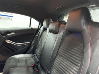 Mercedes-Benz A Class 2.1 A200d AMG Line (Premium) 7G-DCT Euro 6 (s/s) 5dr