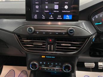 Ford Focus 1.0T EcoBoost ST-Line X Auto Euro 6 (s/s) 5dr