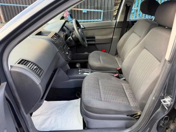 Volkswagen Polo 1.4 S 5dr