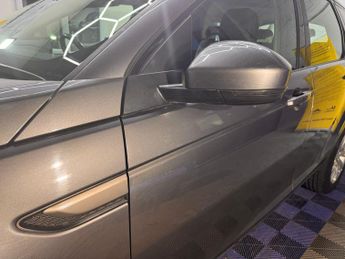 Land Rover Discovery Sport 2.0 TD4 SE Tech Auto 4WD Euro 6 (s/s) 5dr