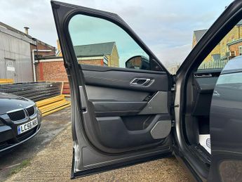 Land Rover Range Rover Velar 3.0 D300 R-Dynamic HSE Auto 4WD Euro 6 (s/s) 5dr