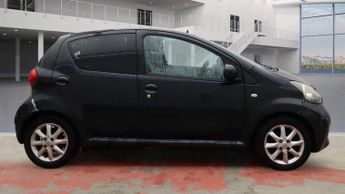 Toyota AYGO 1.0 VVT-i Black Euro 4 5dr