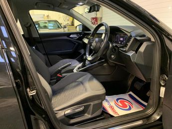 Audi A1 1.0 TFSI 30 Citycarver S Tronic Euro 6 (s/s) 5dr