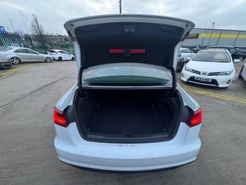 Audi A6 Saloon 2.0 TDI ultra S line S Tronic Euro 6 (s/s) 4dr