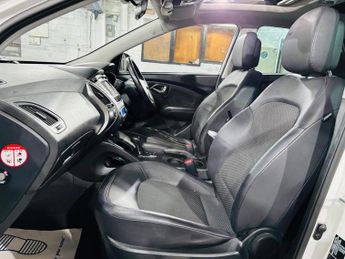 Hyundai ix35 2.0 CRDi Premium Auto 4WD Euro 5 5dr