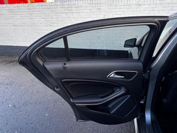 Mercedes-Benz A Class 2.1 A220 CDI AMG Night Edition 7G-DCT Euro 6 (s/s) 5dr