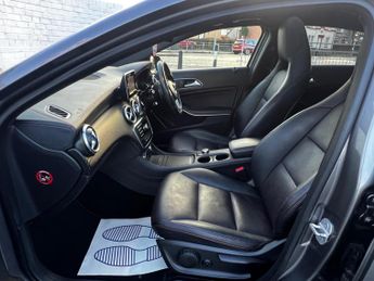 Mercedes-Benz A Class 2.1 A220 CDI AMG Night Edition 7G-DCT Euro 6 (s/s) 5dr