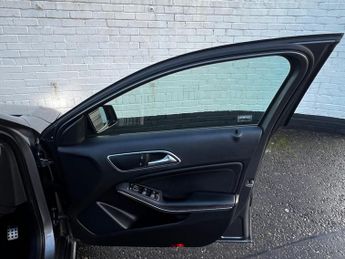 Mercedes-Benz A Class 2.1 A220 CDI AMG Night Edition 7G-DCT Euro 6 (s/s) 5dr