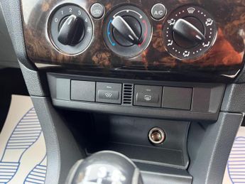 Ford Focus 1.6 Ghia 5dr