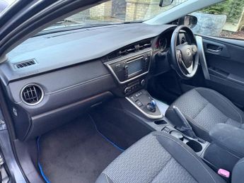 Toyota Auris 1.8 VVT-h Icon Plus CVT Euro 5 (s/s) 5dr