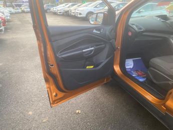 Ford Kuga 1.5T EcoBoost Zetec Auto AWD Euro 6 (s/s) 5dr