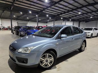 Ford Focus 1.6 Ghia 5dr