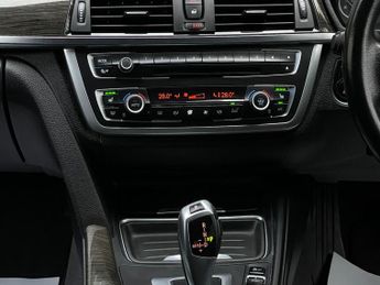 BMW 3 Series 2.0 320d Luxury Auto Euro 5 (s/s) 4dr