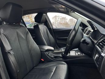 BMW 3 Series 2.0 320d Luxury Auto Euro 5 (s/s) 4dr