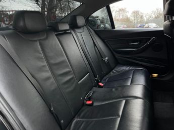 BMW 3 Series 2.0 320d Luxury Auto Euro 5 (s/s) 4dr