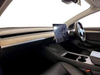 Tesla Model 3 Standard Range Plus Saloon 4dr Electric Auto RWD (241 bhp)